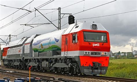 Russian Railways GTh1-002 main gas turbine locomotive enters service