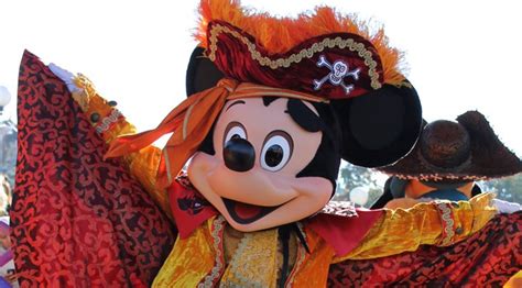 Worldwide Wednesday: Mickey Mouse in Pirate costume for Halloween at ...