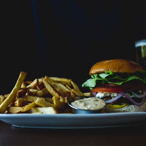 Bin 4 Burger Lounge - Nanaimo Restaurant - Nanaimo, BC | OpenTable