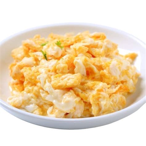 Scrambled Eggs with Cheddar Cheese Recipe | SlimFast