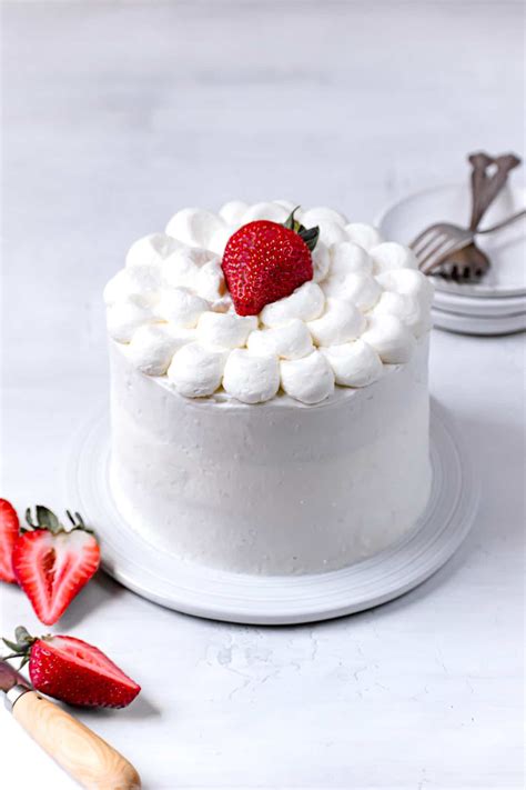 White Cake with Strawberries and Mascarpone Frosting - Sloane's Table