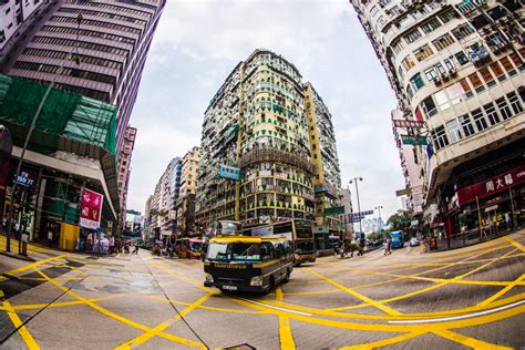 Use of Fisheye Lens for Playful Images - [Canon Hongkong Company Limited]