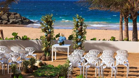 Puerto Rico Beach Wedding Venues / Experience An Enchanted Puerto Rico ...