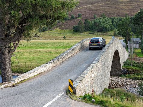 File:A939 Gairnshiel Bridge - old bridge from north - August 2022.jpg ...