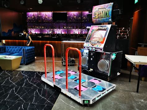 Arcade Dance Machine Rental | Party People