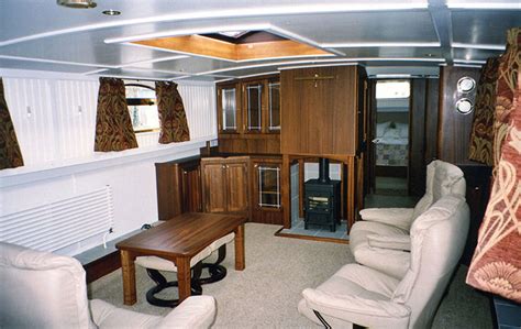 Delta Marine Services | Luxury Widebeam Boat Builders | Warwick