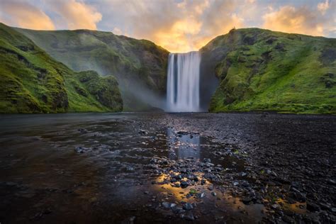 Sunrise Skogafoss Waterfall Iceland [OC](1800x1200)http://ift.tt/2HxUcIr | Skogafoss waterfall ...