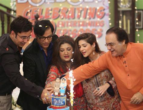 Wasiq1's Karachi blog : 'Bulbulay' cast celebrates 400 episodes