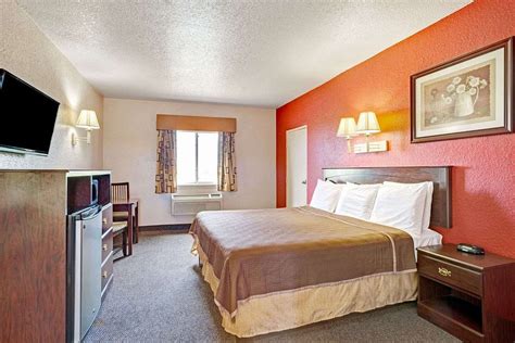 HOWARD JOHNSON BY WYNDHAM GALVESTON $60 ($̶1̶2̶5̶) - Prices & Hotel ...