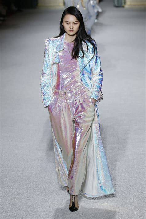 The Future is Now with Fall 2018's Holographic Trend | Holographic fashion, Extreme fashion, Fashion