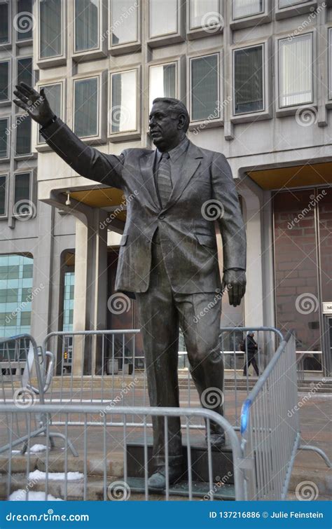 Frank Rizzo Statue editorial photo. Image of controversy - 137216886