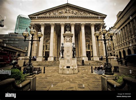 London stock exchange building hi-res stock photography and images - Alamy