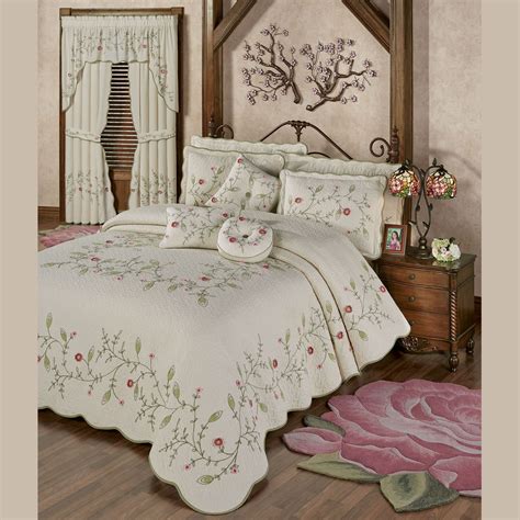 Posy Floral Oversized Quilted Bedspread Bedding