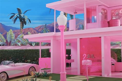 Barbie Dreamhouse Tour | Uncrate