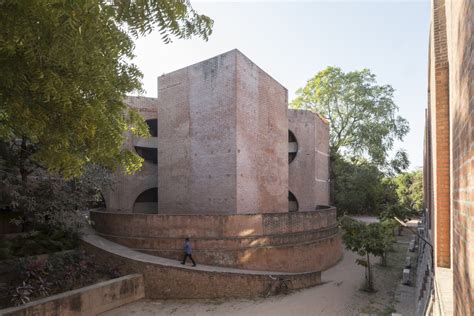 Dormitorios construidos por Louis Kahn en India serán demolidos | ArchDaily México