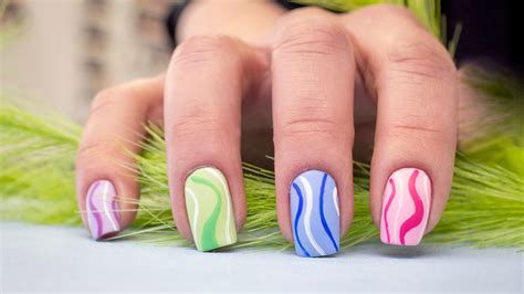 20 Ways To Rock An Abstract Swirl Manicure - Glam - TrendRadars