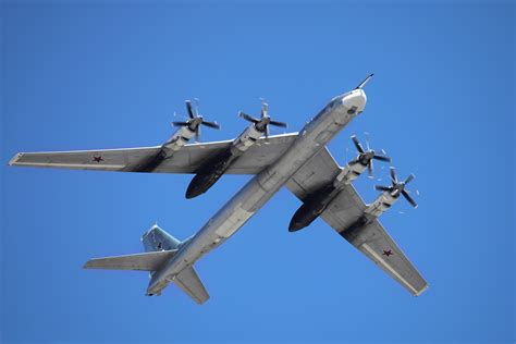 Download Strategic Bomber Tu-95 Military Tupolev Tu-95 Tupolev Tu-95 HD Wallpaper