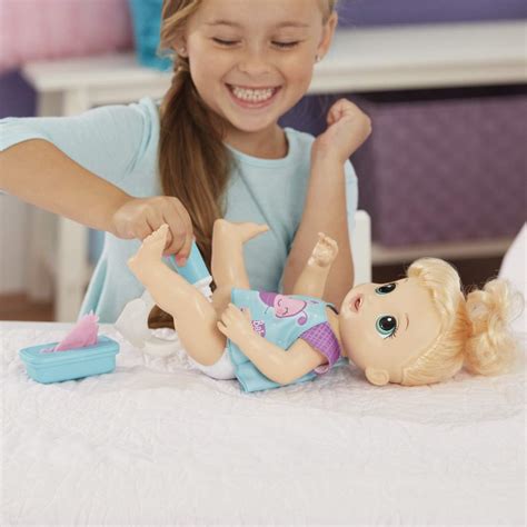 Baby Alive – Diaper Magic Blonde, Multicoloured (Hasbro c2700105) – TopToy