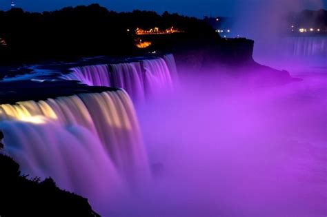 Niagara Falls Light Show | Amusing Planet