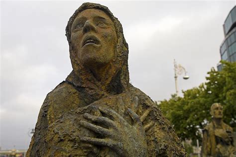 Famine Memorial (5) | Dublin | Pictures | Ireland in Global-Geography