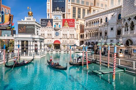 A Slice of Italy in Las Vegas: The Venetian Las Vegas Hotel Review ...