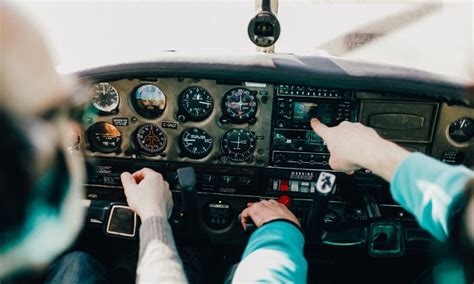 Considerations When Choosing a Flight School - Hillsboro Aero Academy