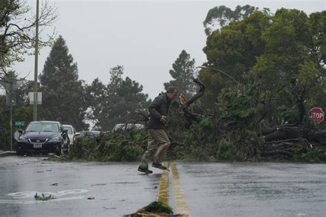 California faces more flooding after strong Pacific storm - The Columbian