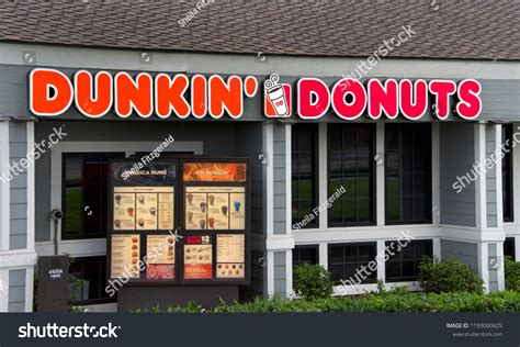 70 Dunkin Donuts Drive Thru Images, Stock Photos & Vectors | Shutterstock