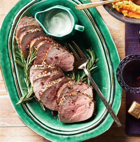 Garlic-Rosemary Roast Beef with Horseradish Sauce – Dieta Efectiva