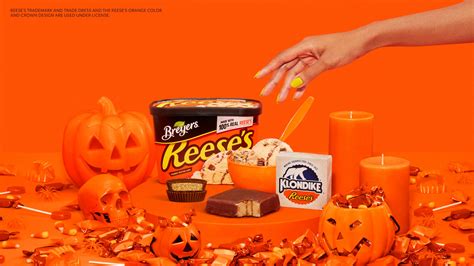 This is how REESE's is helping parents this Halloween - Fuzzable