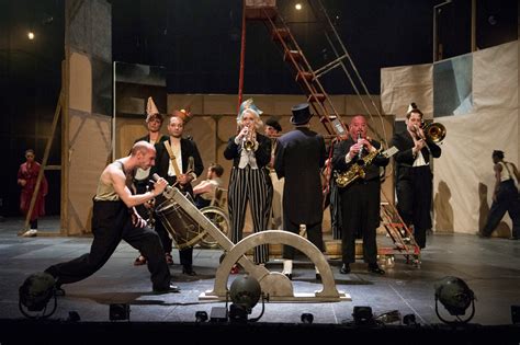 In review: The Threepenny Opera