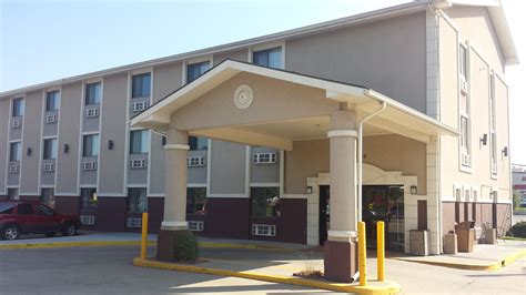 Topeka Hotel Coupons for Topeka, Kansas - FreeHotelCoupons.com