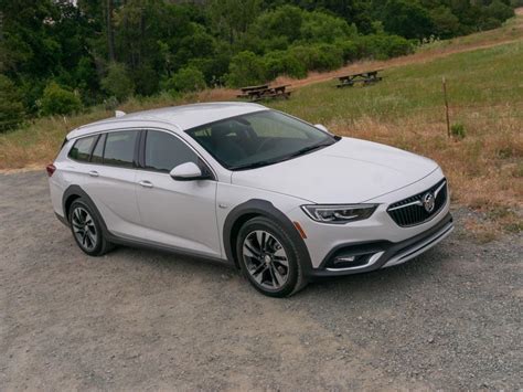 2018 Buick Regal TourX review: Stylish and solid, but not a great value - CNET