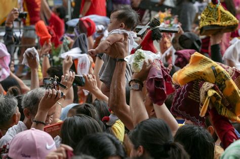 LOOK: Thousands join procession of Nazareno replicas | ABS-CBN News