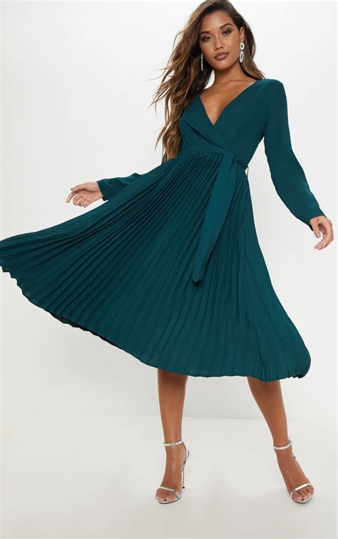 Emerald Green Pleated Midi Dress | Dresses | PrettyLittleThing AUS