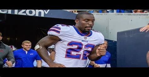 Vontae Davis shockingly retires at halftime of Buffalo Bills' game