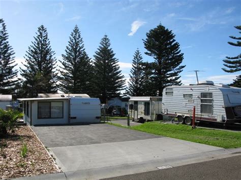 Surf Beach Holiday Park - Kiama Powered sites for caravans with very generous slab