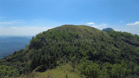 Ponmudi Hill Station, Beautiful Mountain Range in Thiruvananthapuram ...