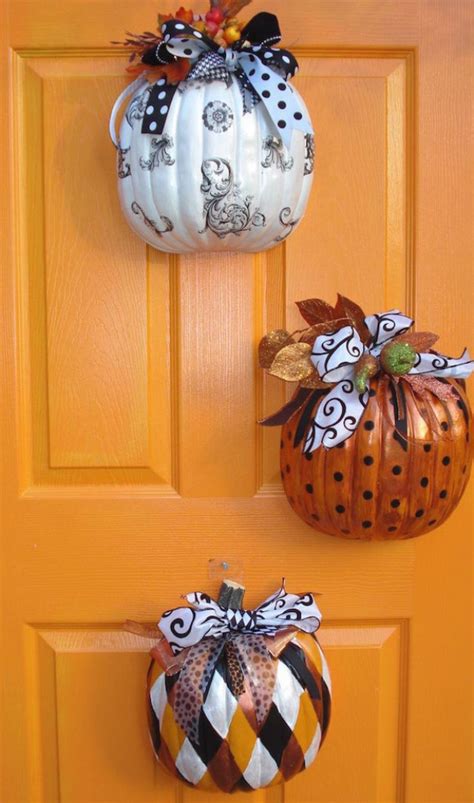 15 Amazing DIY Pumpkin Decorations You Can Make This Fall