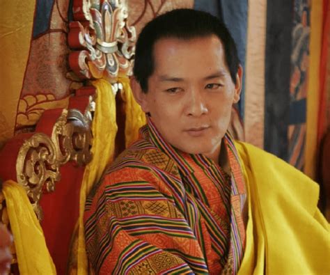 Jigme Singye Wangchuck Biography - Childhood, Life Achievements & Timeline