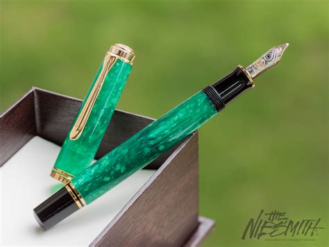 Pelikan Classic M600 Special Edition Fountain Pen – Vibrant Green – The Nibsmith