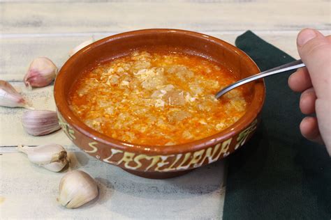 Sopa castellana o sopa de ajo Spanish Food, Ethnic Recipes, Soups ...