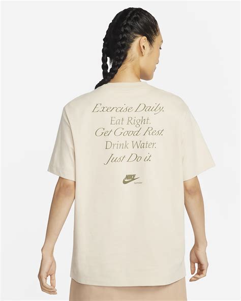 Nike Sportswear shirts - Fonts In Use