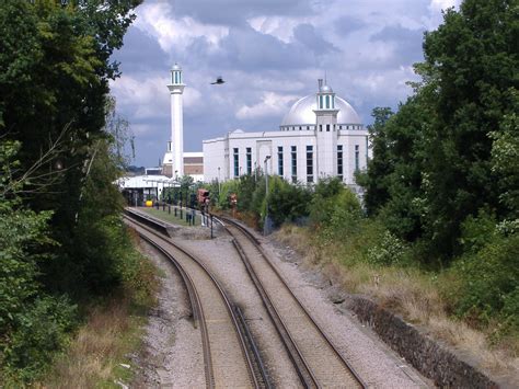 Mosque and Morden South Train Station | Morden South Train S… | Flickr