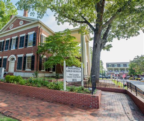 Historic Downtown - Dahlonega Visitors Center