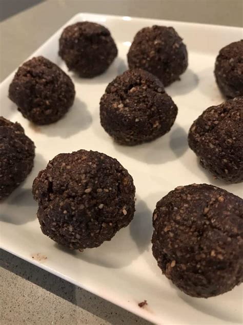 Chocolate Energy Balls – Reset