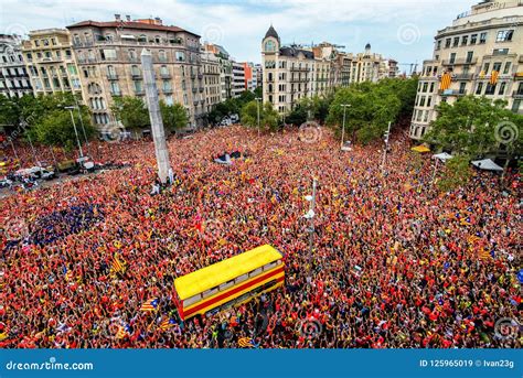 Catalan Independence Movement on National Day Editorial Stock Image - Image of colors, activism ...