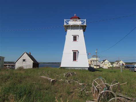 P.E.I. Heritage Buildings: PEI Lighthouses Yesterday, Today and ...