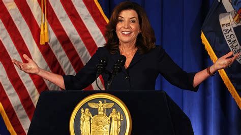 BREAKING: Kathy Hochul's mask mandate STRUCK DOWN by New York Supreme ...