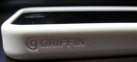 Griffin Reveal iPhone 4 Case: Better than the Bumper